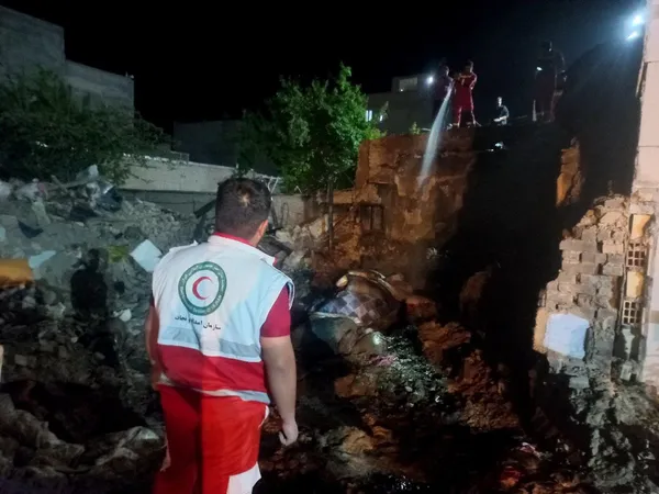انفجار مرگبار یک منزل مسکونی در قوچان + تصاویر (۱۱ اردیبهشت ۱۴۰۳)