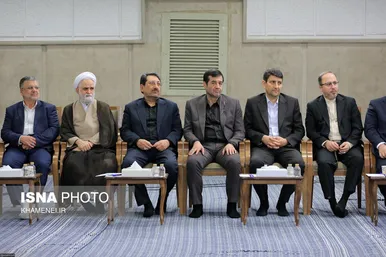 عکس‌هایی از دیدار رئیس‌جمهور و اعضای هیئت دولت چهاردهم با رهبر معظم انقلاب