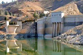 افزایش ذخایر آب به کمک آبخیزداری