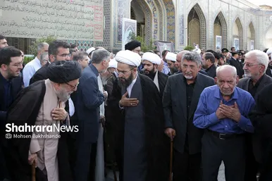 تشییع پیکر مرحوم مهدوی دامغانی در حرم مطهر رضوی