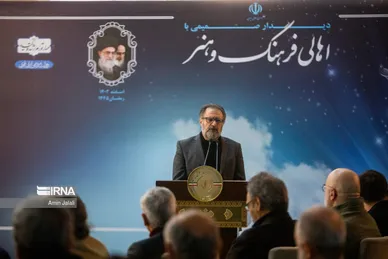 عکس‌هایی از افطاری رئیس جمهور با بازیگران