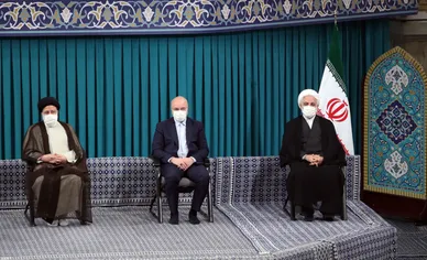 دیدار جمعی از مسئولان نظام و مهمانان شرکت کننده در کنفرانس وحدت اسلامی با رهبر معظم انقلاب