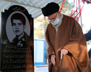 حضور رهبر معظم انقلاب در مرقد مطهر امام خمینی(ره) و گلزار شهیدان