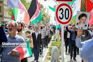 راهپیمایی ضدصهیونیستی نمازگزاران مشهدی و حمایت از عملیات وعده صادق سپاه