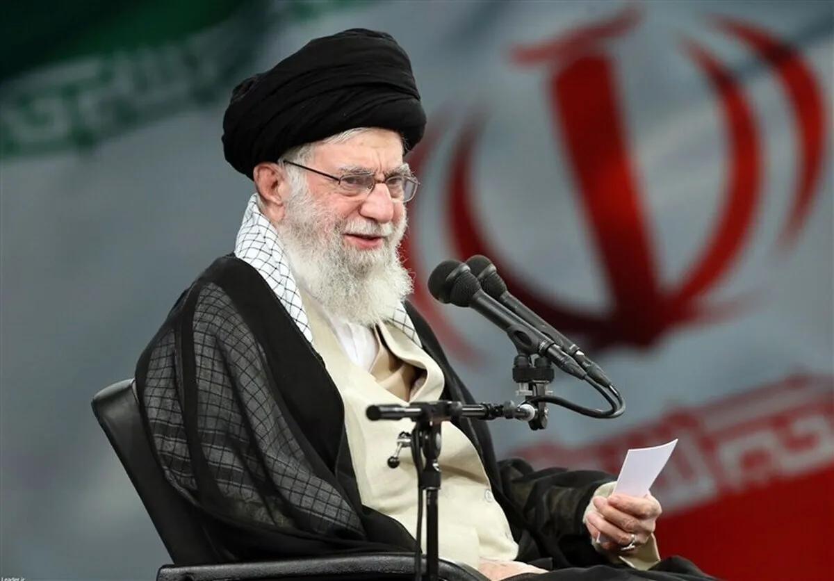 رهبر معظم انقلاب: ملت ایران در مقابل تخریبگران کوتاه نمی‌آید
