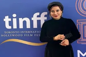 درخشش آشا محرابی روی فرش قرمز تورنتو | انتخاب متفاوت بازیگر ایرانی با استایل تمام&zwnj;مشکی + عکس