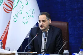 رئیس مرکز پژوهش&zwnj;های مجلس: مبارزه با آن&zwnj;هایی که از دور زدن تحریم&zwnj;ها سود می&zwnj;برند، کلید حل مشکلات معیشتی مردم است