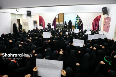 گزارش تصویری | حمایت دانش‌آموزان مشهدی از دختران محجبه جمهوری آذربایجان (۲۲ مهر ۱۴۰۵)