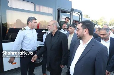 آیین رونمایی از ۳۰ دستگاه میدل باس