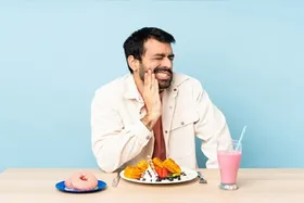 بعد از جراحی دندان چه غذا&zwnj;هایی بخوریم؟