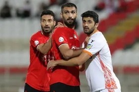 مدافع استقلالی در تیررس پرسپولیس