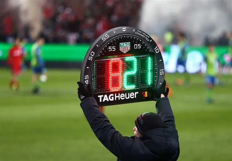 IFAB رسماً با پیشنهاد فیفا برای افزایش تعداد تعویض‌ها موافقت کرد