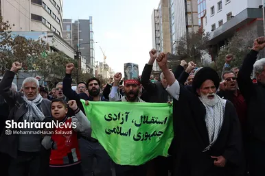 راهپیمایی اصناف، بازاریان و نمازگزاران پس از نماز جمعه مشهد