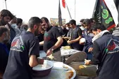 خدمت‌رسانی مواکب آستان‌قدس به زائران اربعین حسینی؛ از مرز‌های ایران تا عراق