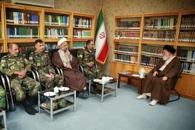 آیت&zwnj;الله علم&zwnj;الهدی: اقتدار ارتش عامل استیصال دشمن است