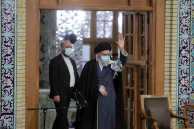حضور و سخنرانی رهبر انقلاب در اجتماع زائران و مجاوران حرم مطهر رضوی