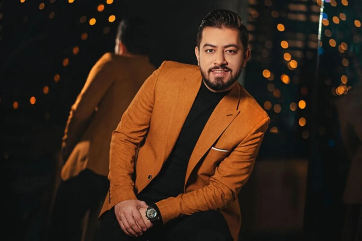 صوت | دانلود آهنگ جدید حسین حقیقی با نام «من با تو می‌مونم» + متن آهنگ