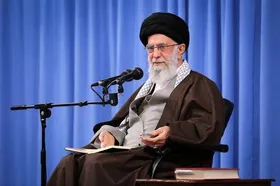 دیدار جمعی از تولیدکنندگان، کارآفرینان و فعالان اقتصادی با رهبر انقلاب