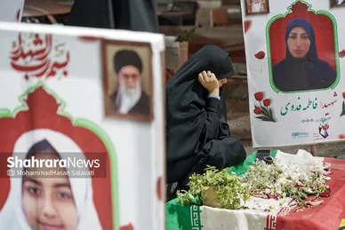 گزارش تصویری | گلزار شهدای میناب در آخرین جمعه ماه فروردین