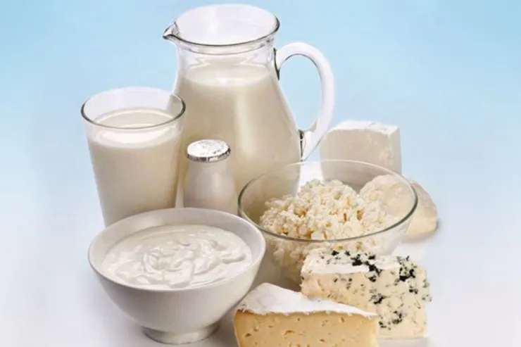 واکنش وزارت بهداشت به ادعای کارشناس صداوسیما درباره مضرات شیر