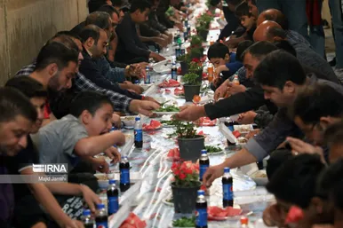 افطاری در کوچه گلچینان یزد