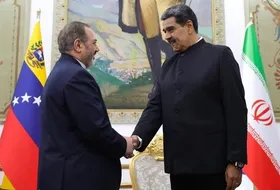 وزیر دفاع با رئیس&zwnj;جمهور ونزوئلا دیدار کرد (۲ آذر ۱۴۰۳)