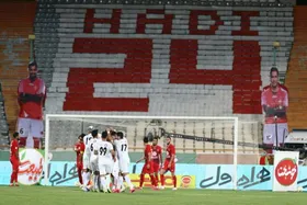 نتیجه دیدار پرسپولیس و ذوب&zwnj;آهن+ ویدئو گل&zwnj;ها| لوکا جشن سرخپوشان را خراب کرد