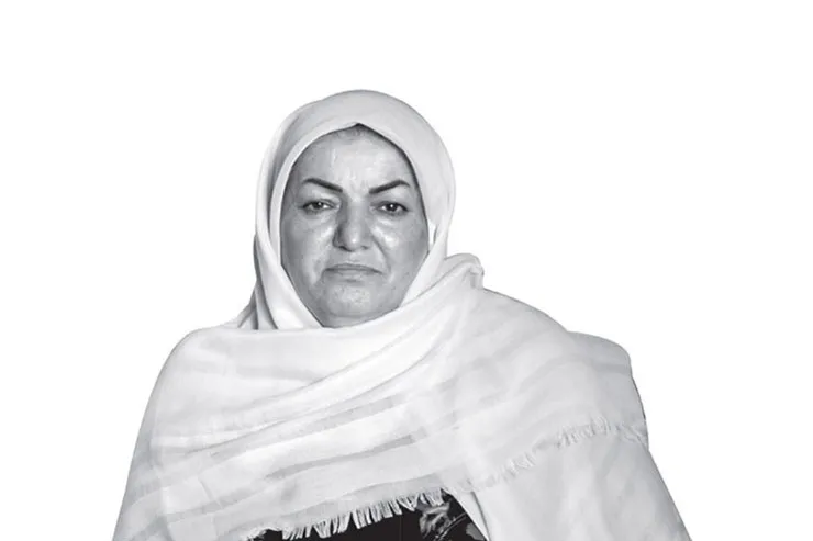 هم قالی‌باف هم شاعر