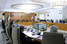 رئیسی: دستگاه&zwnj;های اجرایی در مدیریت بازار ارز به بانک مرکزی کمک کنند| تاکید بر رفع مشکلات تردد کامیون&zwnj;ها در مرز آستارا