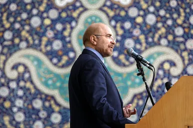 نماز جمعه مشهد در 22 بهمن