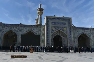 مراسم تشییع و تدفین پیکر «سعید تشکری» در حرم مطهر رضوی