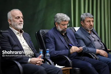دیدار خبرنگاران و اصحاب رسانه با آیت الله علم الهدی به مناسبت روز خبرنگار