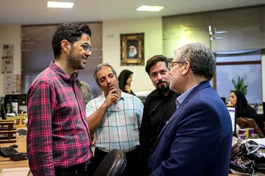 حضور شهردار مشهد در روزنامه شهرآرا به مناسبت روز خبرنگار