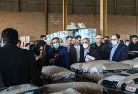 اقدام عملی دادستانی تهران در تعیین&zwnj;تکلیف اقلام بلاتکلیف در انبار گمرکات| ۱۵۰۰ تن کالای منقضی&zwnj;شده در گمرک امحا شد