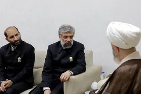 تدریس حضرت آیت&zwnj;الله سبحانی در مدرسه تابستانی &laquo;دارالعلم&raquo;
