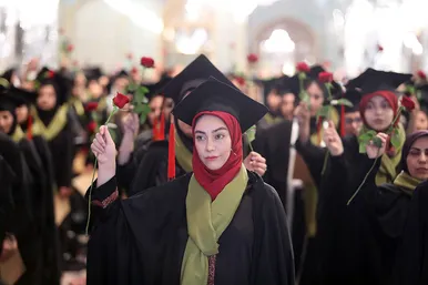 جشن دانش آموختگان علوم پزشکی کشور در حرم مطهر رضوی