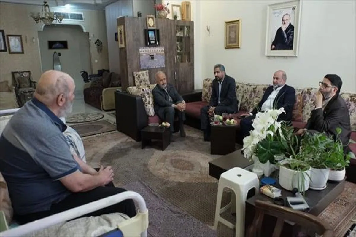 عیادت مدیرعامل صندوق اعتباری هنر از جمال شورجه، کارگردان پیشکسوت دفاع مقدس