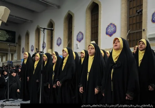 رهبر معظم انقلاب در دیدار با هزاران نفر از زنان و دختران: رویکرد غرب به زن در دو عامل سودجویی و لذت‌جویی خلاصه می‌شود + فیلم