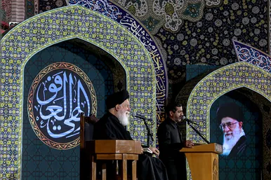 مراسم احیاء شب ۱۹ ماه رمضان در حرم مطهر رضوی