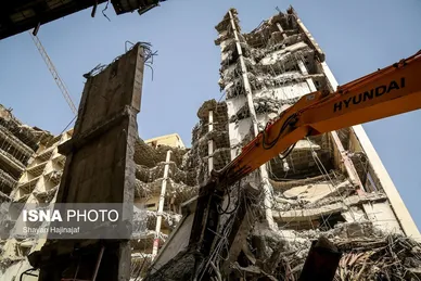 ششمین روز آواربرداری ساختمان متروپل آبادان