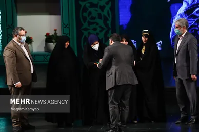 آیین ملی پاسداشت ادبیات جهاد و مقاومت