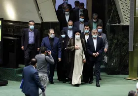 تذکر نمایندگان مجلس به رئیسی درباره &laquo;همسان&zwnj;سازی و افزایش حقوق بازنشستگان&raquo; و اجرای &laquo;رتبه&zwnj;بندی معلمان بدون برگزاری آزمون&raquo;