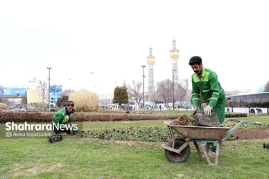 گل‌کاری در نقاط مختلف شهر مشهد