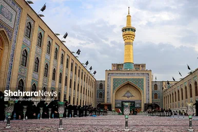 آئین اذن عزای حسینی و تعویض پرچم گنبد حرم مطهر رضوی