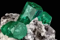 طالبان از فروش هزار و ۴۱۳ قیراط زمرد پنجشیر به ارزش ۱۷۱ هزار و ۹۰ دلار خبر دادند