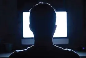پسر ۱۵ ساله، هکر&zwnj;۱۰۰ تلفن همراه&zwnj;بود