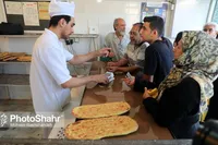 فرماندار مشهد: هیچ کمبودی در زمینه تأمین آرد نانوایی‌ها نداریم | توزیع سهمیه آرد مازاد بین نانوایی‌ها انجام شد + فیلم