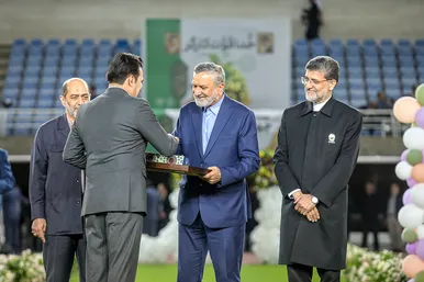 جشن بزرگ «خدا قوت کارگر» در ورزشگاه امام رضا (ع) مشهد