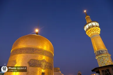 تعویض پرچم گنبد و پوش ضریح مطهر حرم رضوی همزمان با سوم ربیع الاول