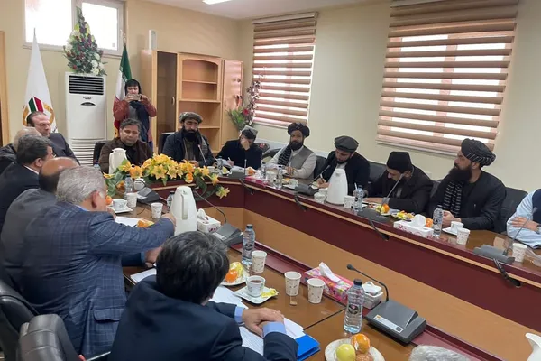 به منظور توسعه تجارت؛ ایران و افغانستان تعرفه مشخص شده برای ورود بار را حذف کردند